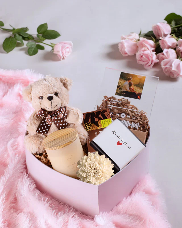 Wall decor frame